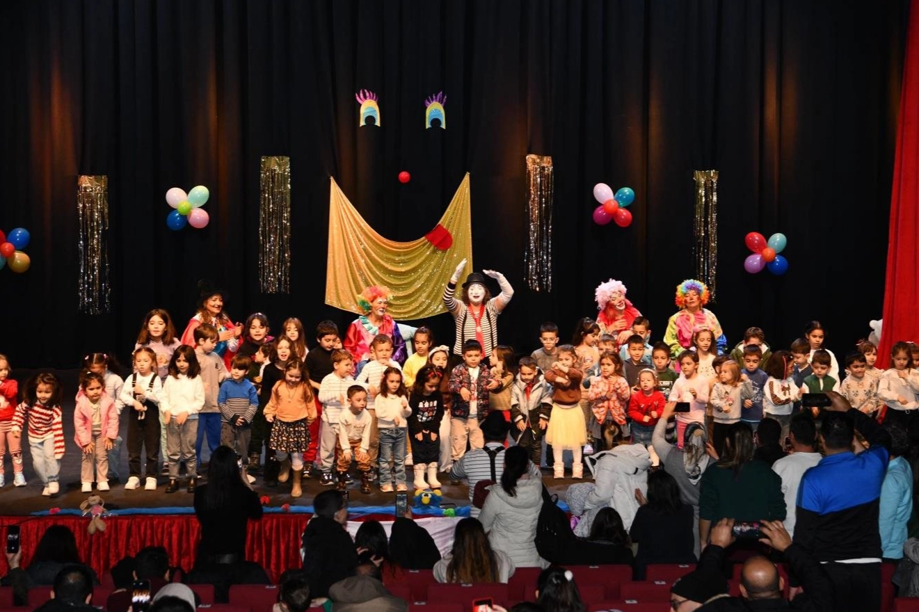 Balıkesir’de çocuk ve yetişkinlere tiyatro keyfi