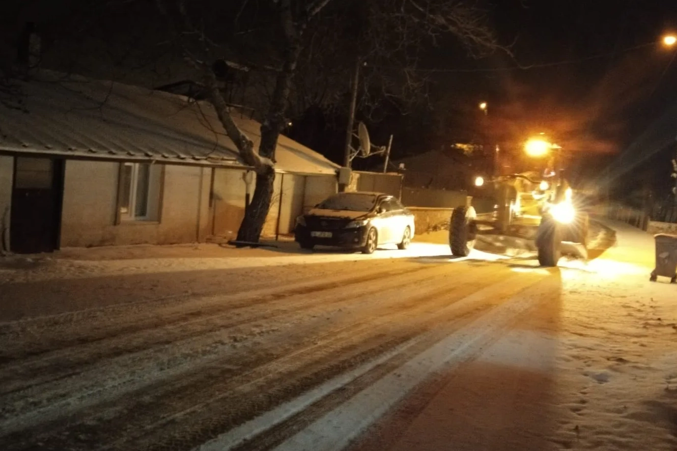 Bursa İnegöl’de karla mücadele teyakkuzu