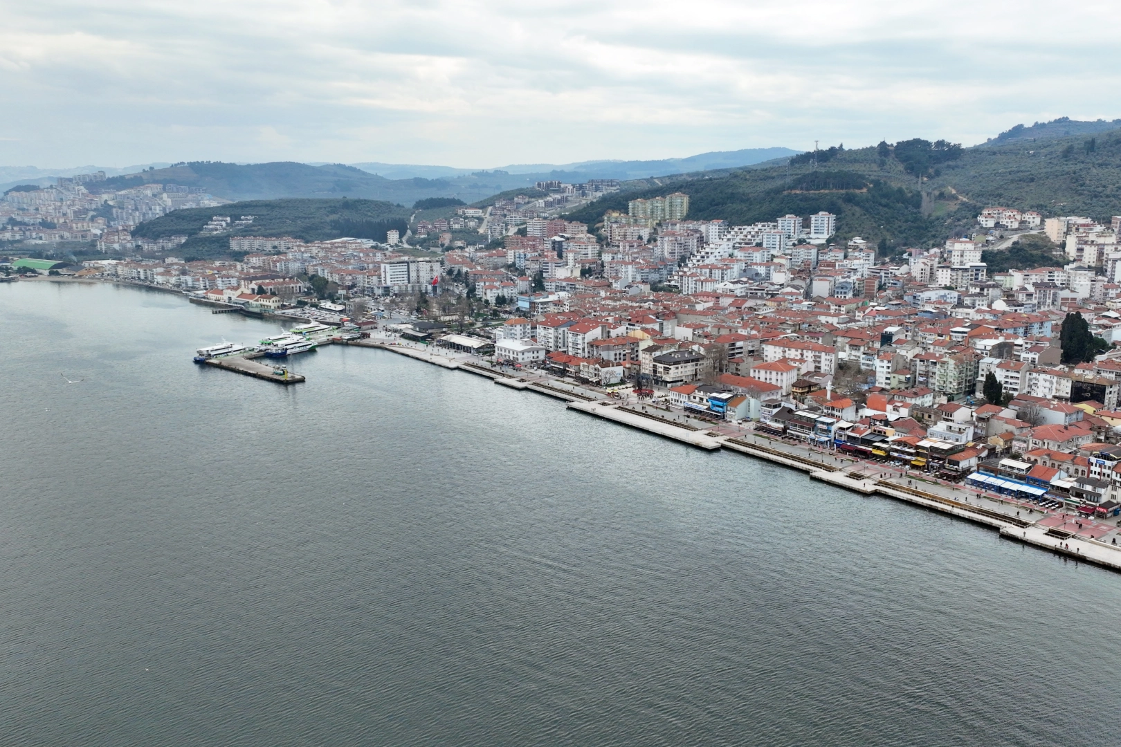 Bursa Mudanya’da kaçak yapılara karşı kararlı adım