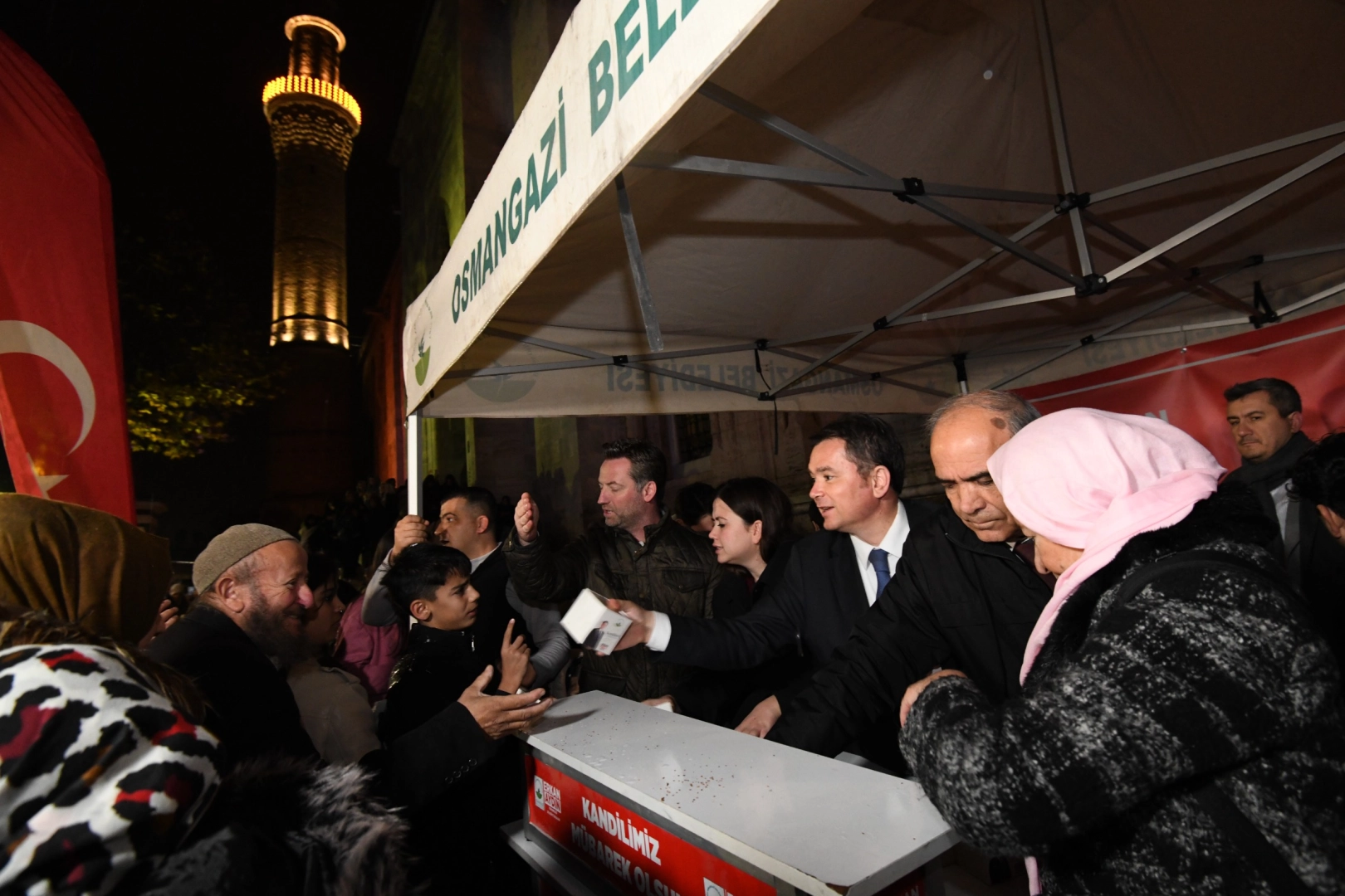 Bursa Osmangazi’de kandil simidi ikramı