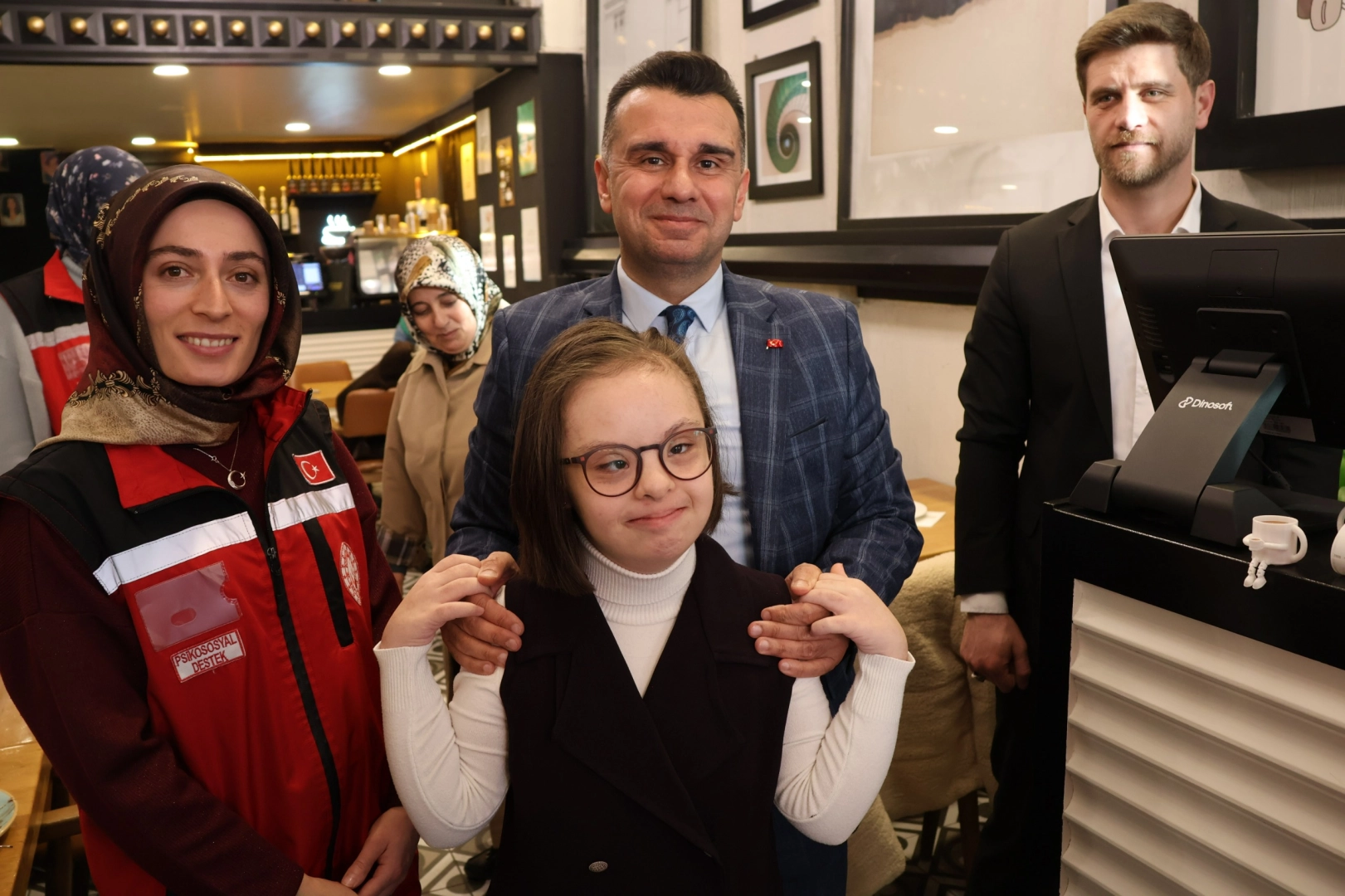 Erzurum’da Aile ve Sosyal Hizmetler’den ‘sevgi köprüsü’ bağı