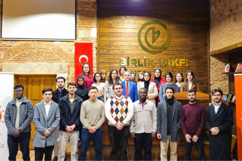 İletişim Başkanlığı Bursa Bölge Müdürü Gölbaşı’dan uluslararası öğrencilere ‘Kamu Diplomasisi ve Medya’ dersi