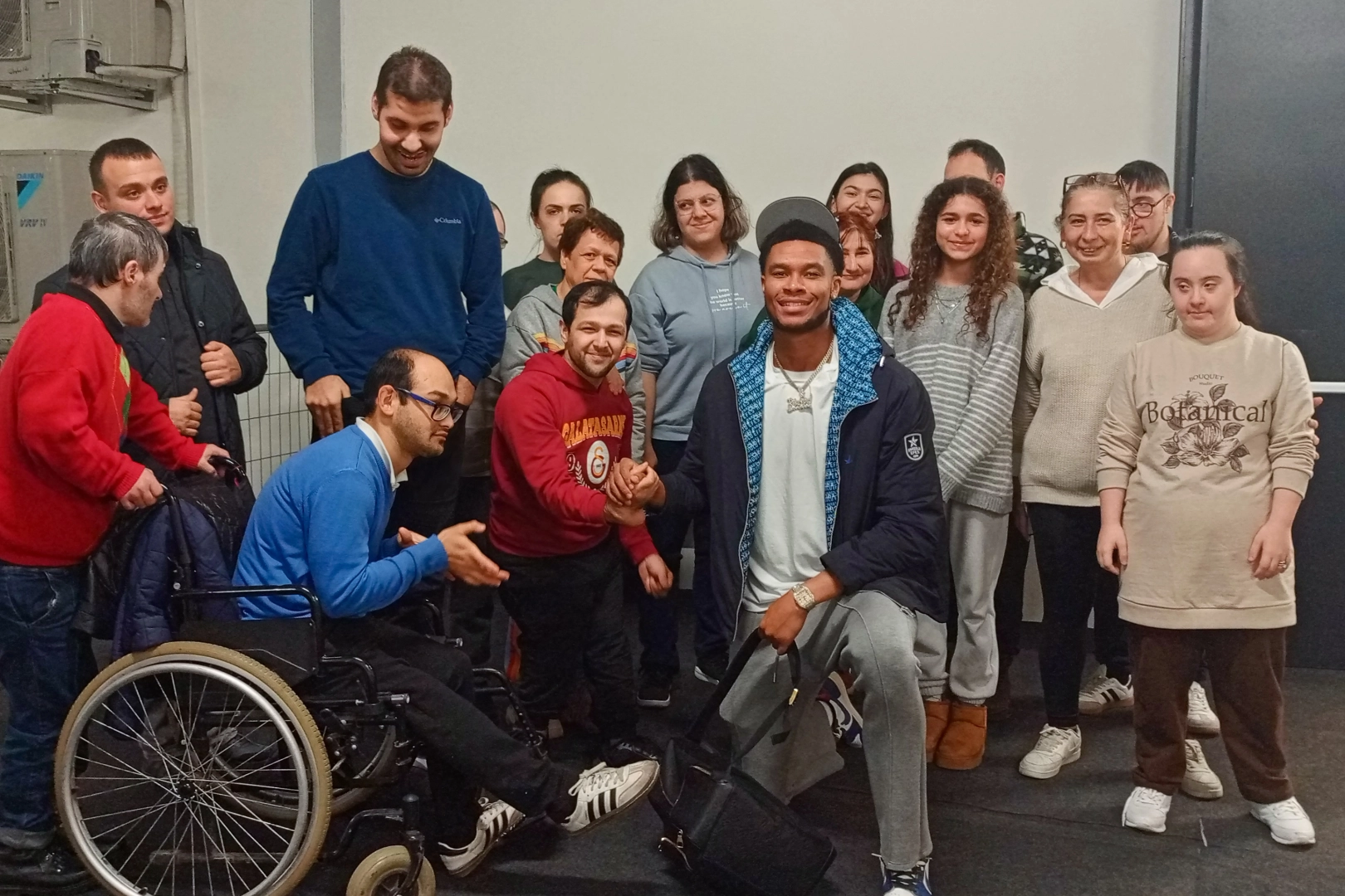 İstanbul’da engelleri aşan çocuklar basketbol maçında