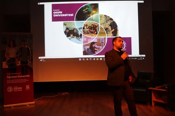 İstanbul Maltepe’den öğrencilere gelecek rehberliği