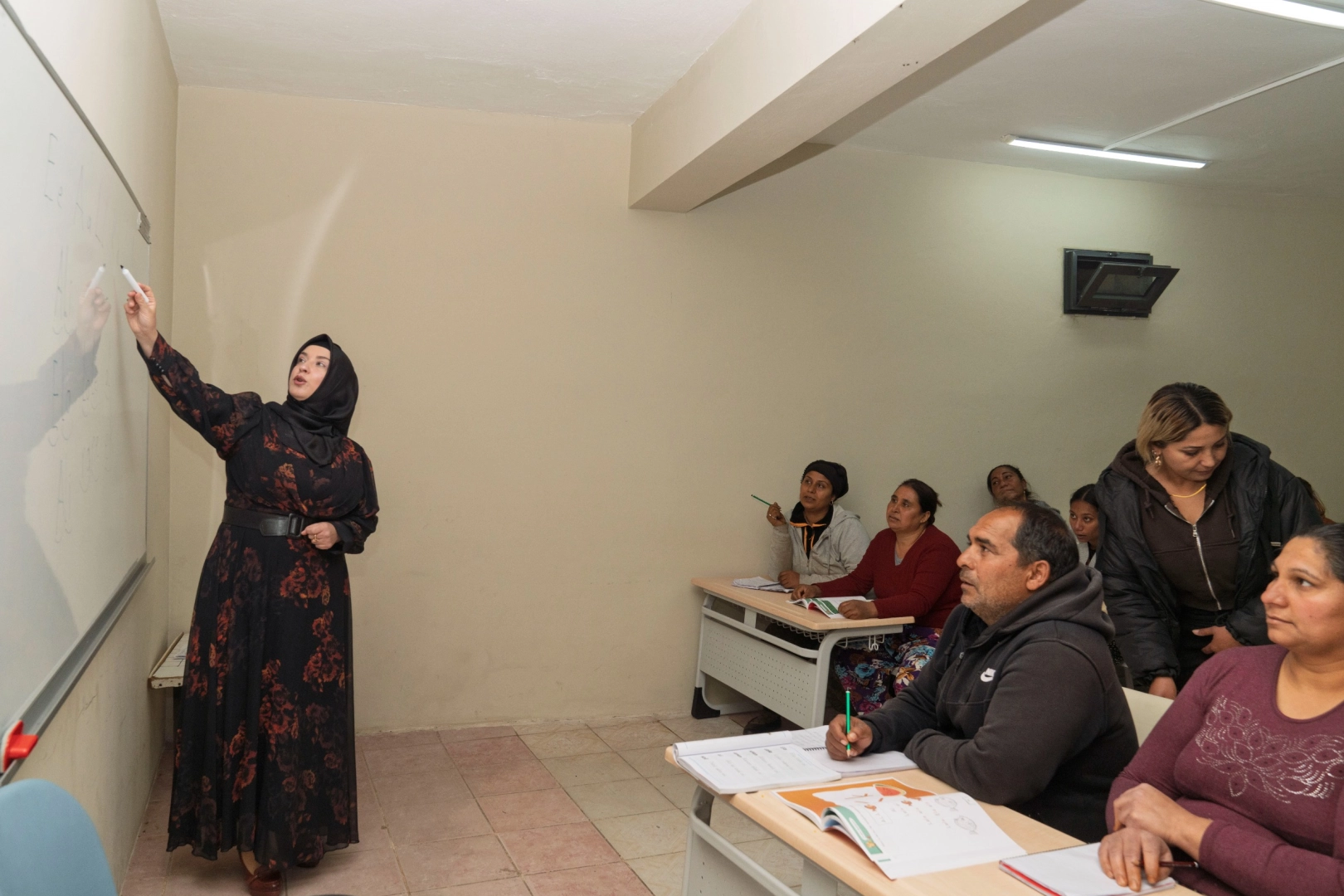 İzmir Büyükşehir’den dayanışma merkezi