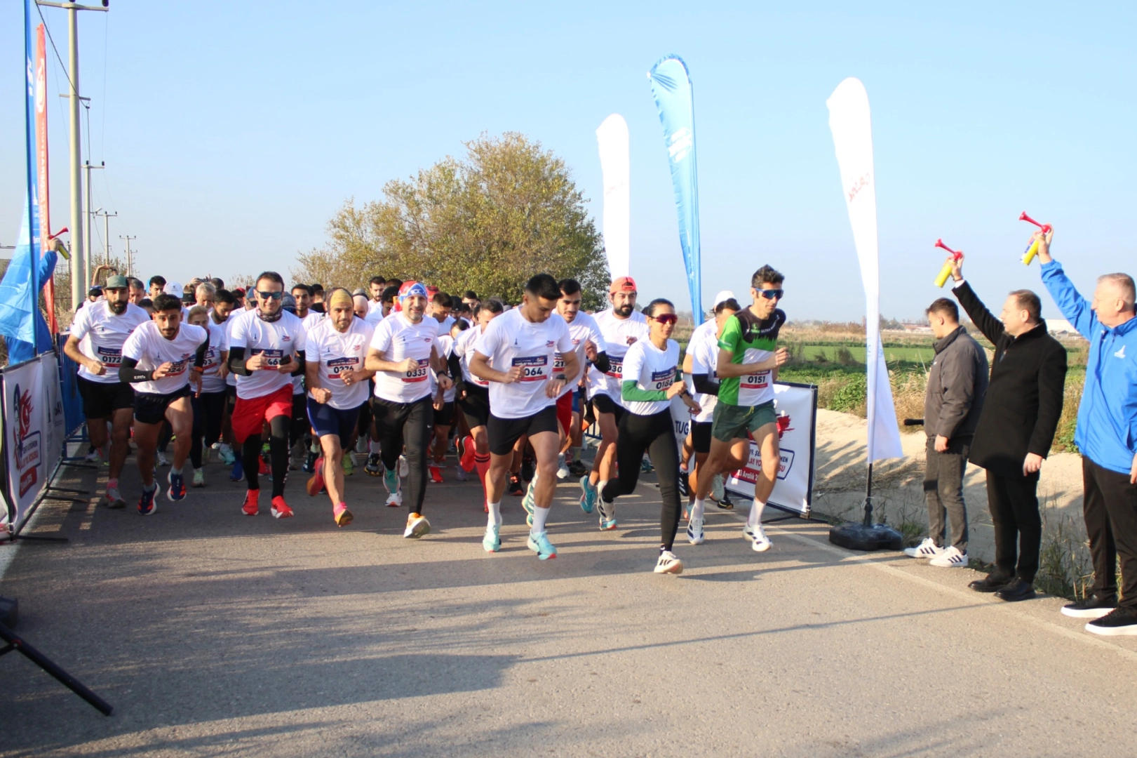 İzmir’de gençler Cumhuriyet’e koştu