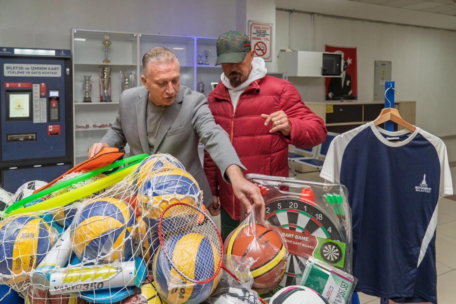 İzmir’de spor okul sıralarına taşınıyor