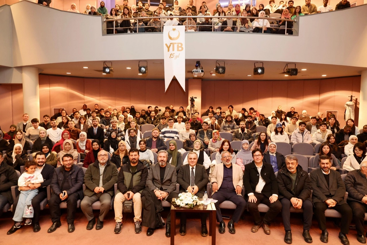 Kayseri Uluslararası Öğrenci Akademisi’nin açılış dersi Prof. Dr. Altun’dan