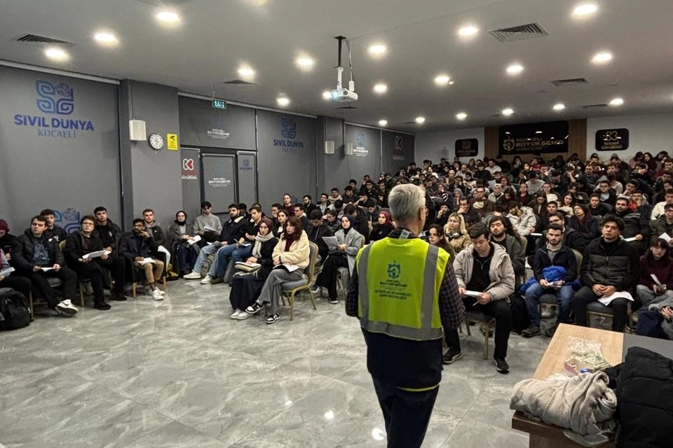 Kocaeli’de TEKNOFEST öğrencilerine ilk yardım eğitimi