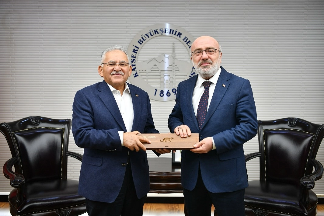 Memduh Büyükkılıç’tan KAYÜ’ye gastronomi teşekkürü