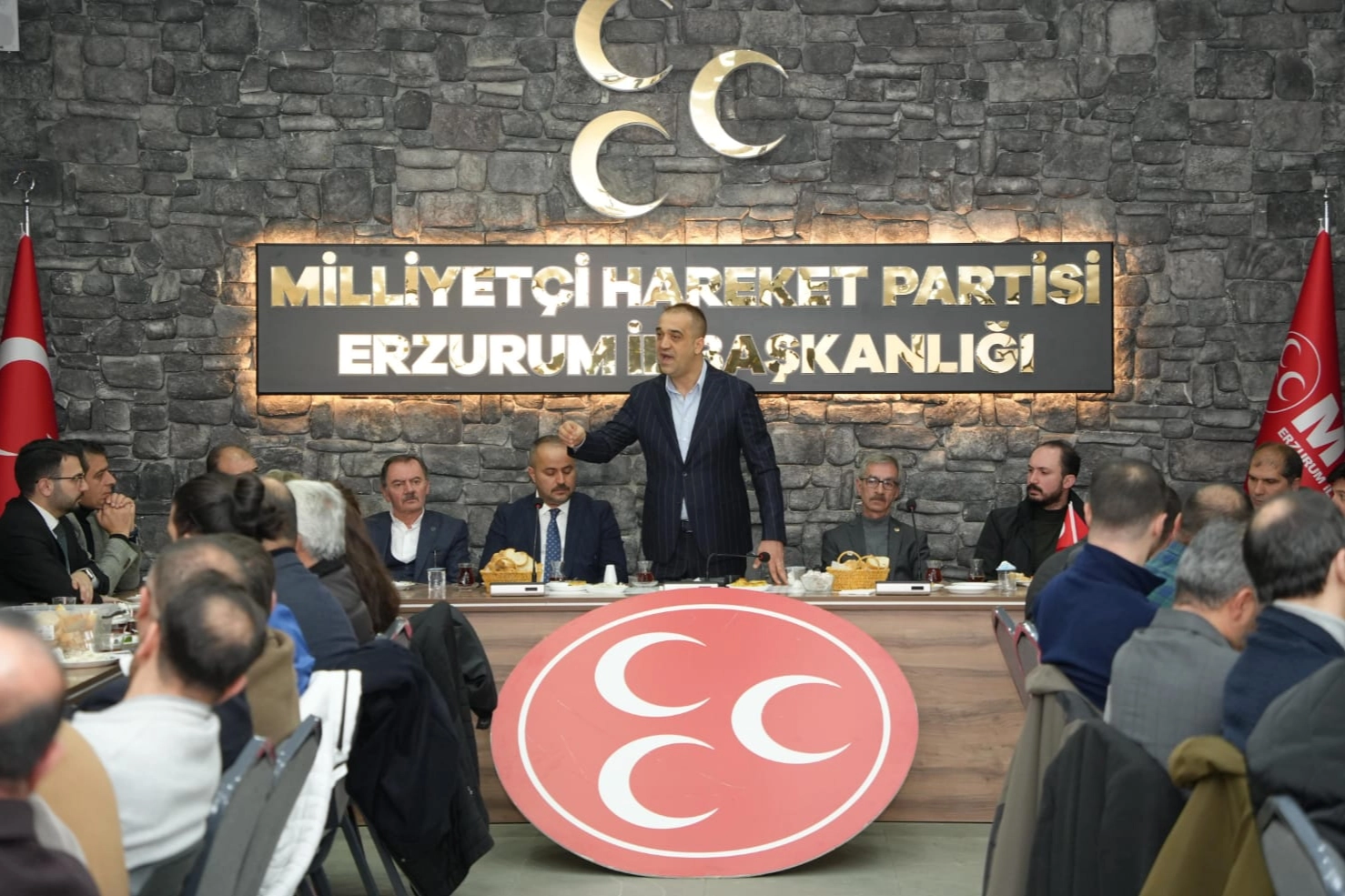 MHP Erzurum’dan sendikalara güçlü mesaj