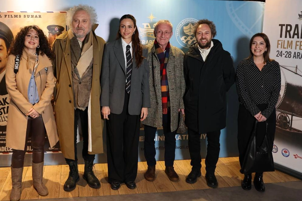 Trabzon’da ‘Bak Postacı Geliyor’ filmine yoğun ilgi