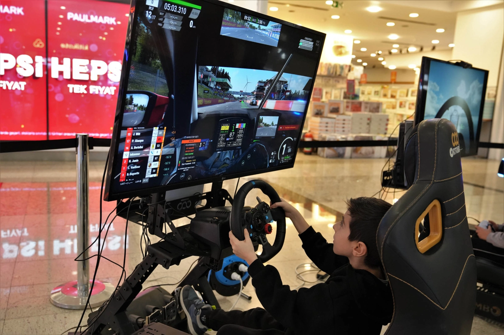 Ankara Keçiören’de öğrencilere teknoloji dolu karne şenliği