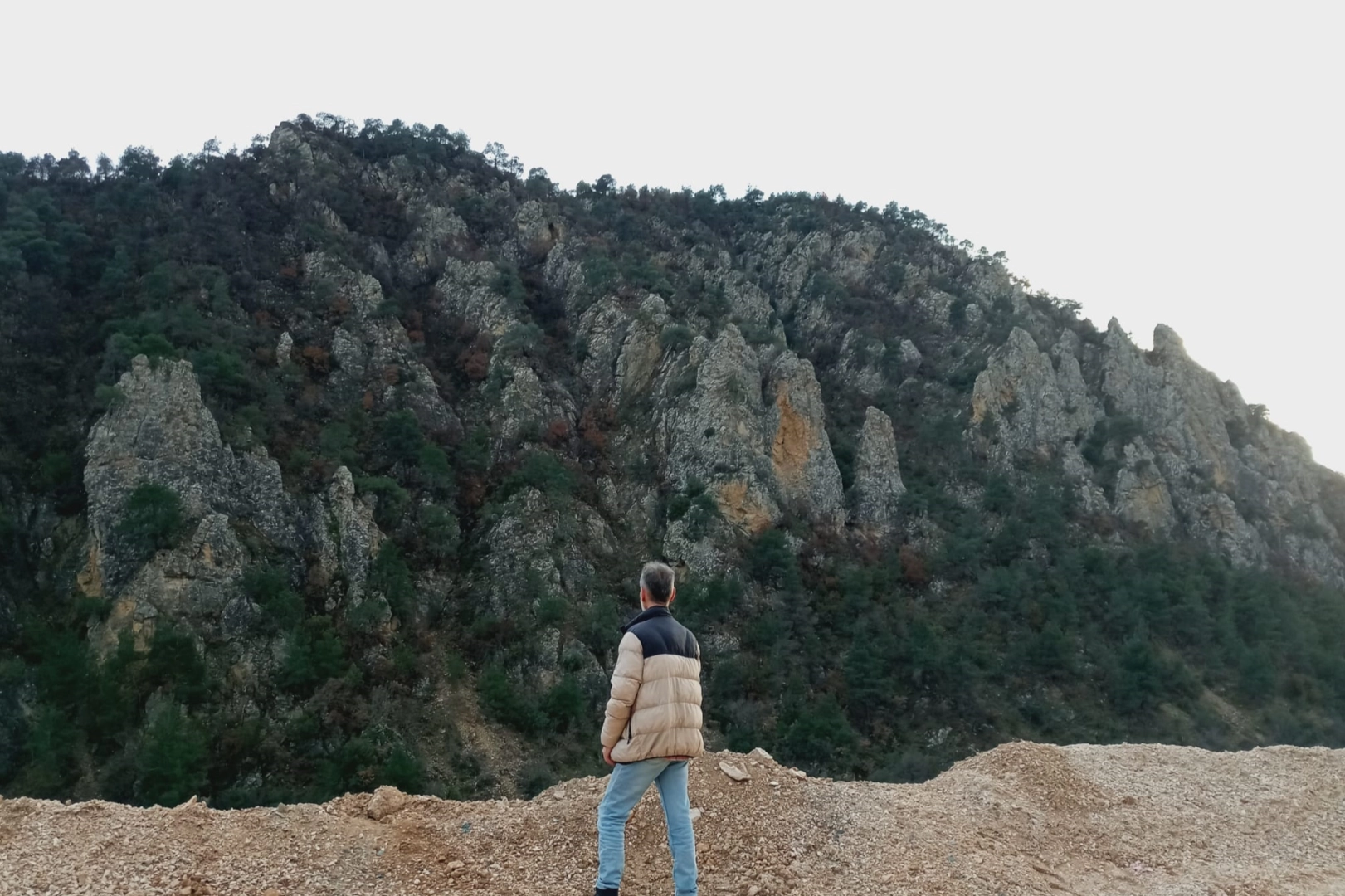 Bilecik’in saklı hazinesi… “Canlı Kaya” doğa tutkunlarını büyülüyor