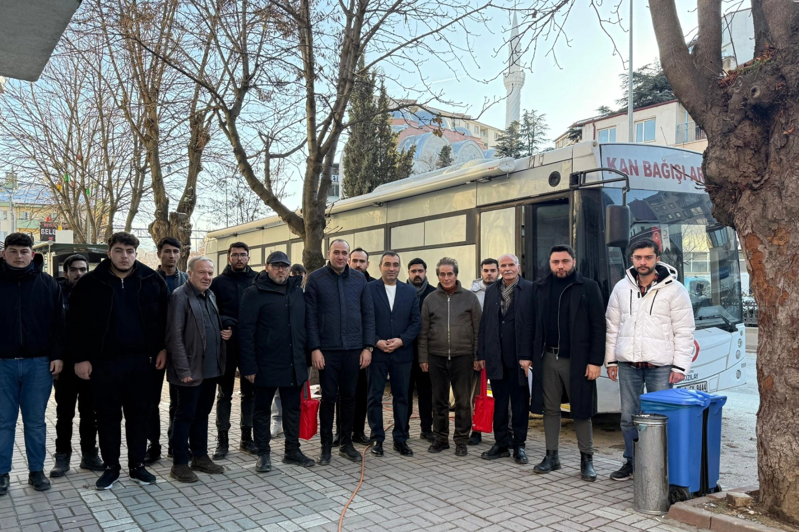 Bilecik’te MHP’lilerden Kızılay’a anlamlı bağış