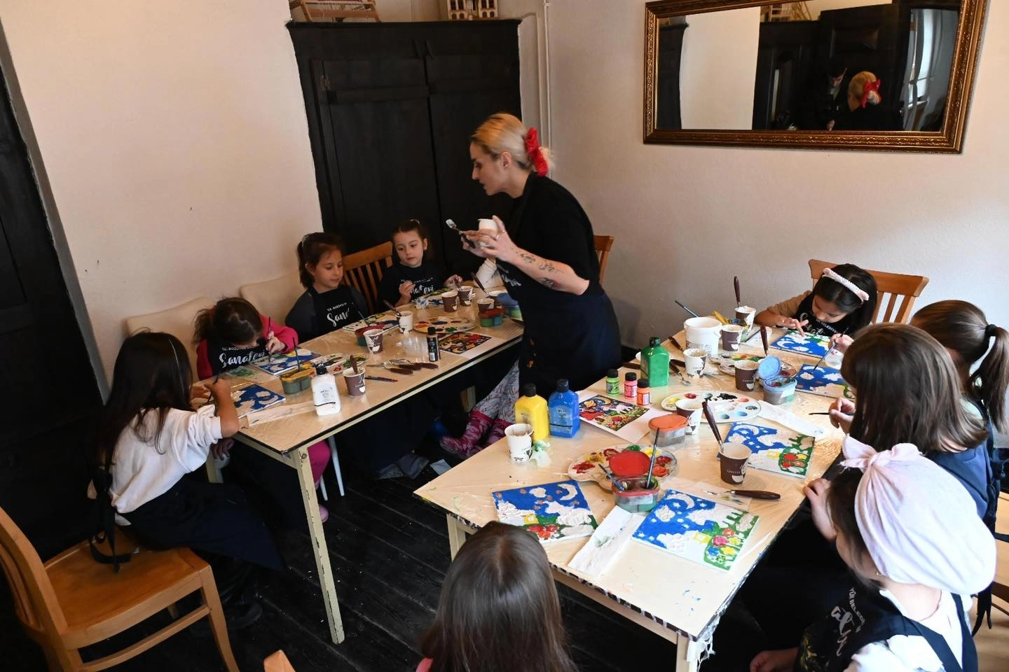 Bozüyük’te çocuklara özel sanat atölyesi