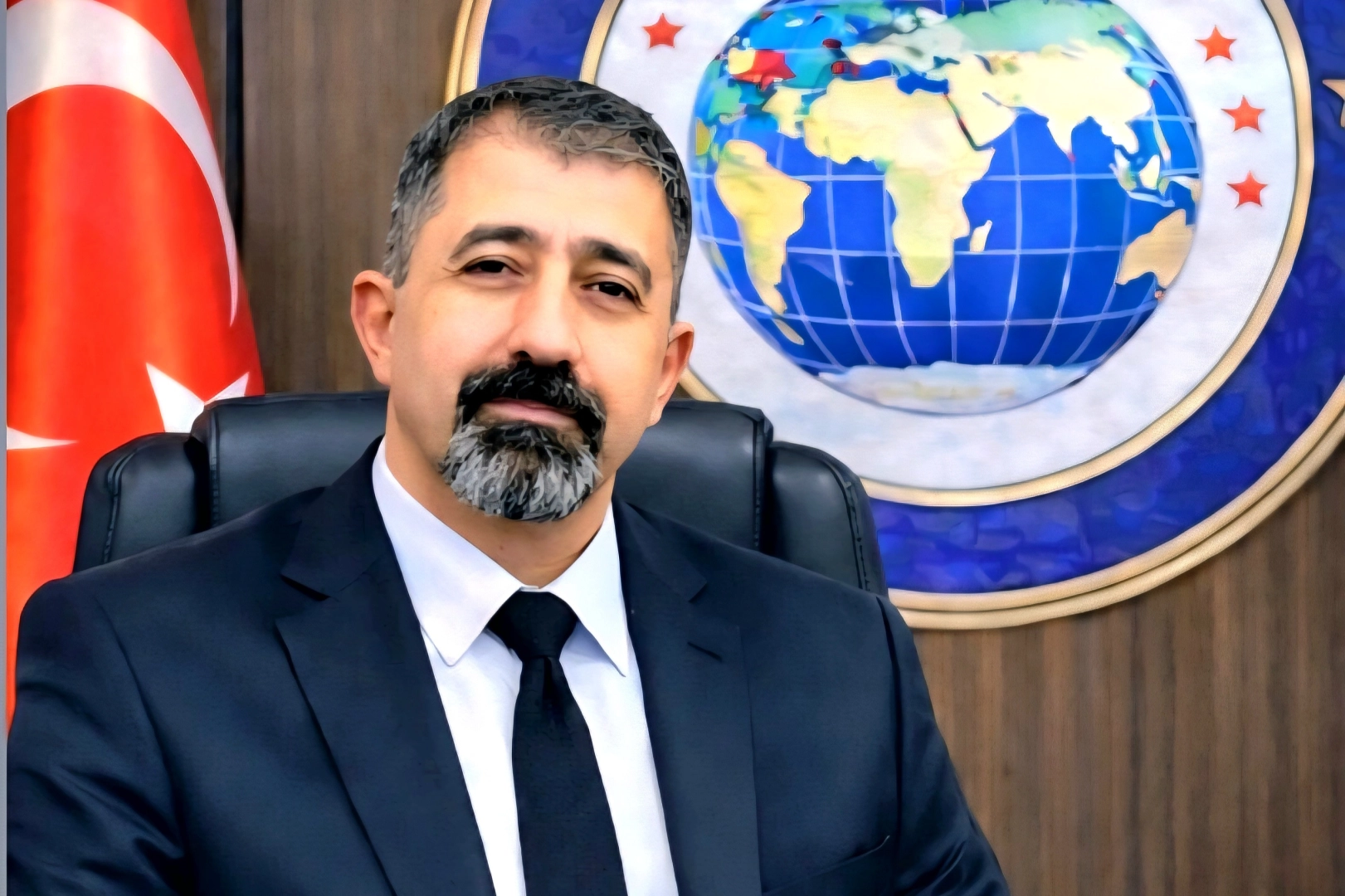 Dünya Türk Birliği Ege Bölge Başkanı’ndan Türk bayrağına yönelik saldırıya sert tepki