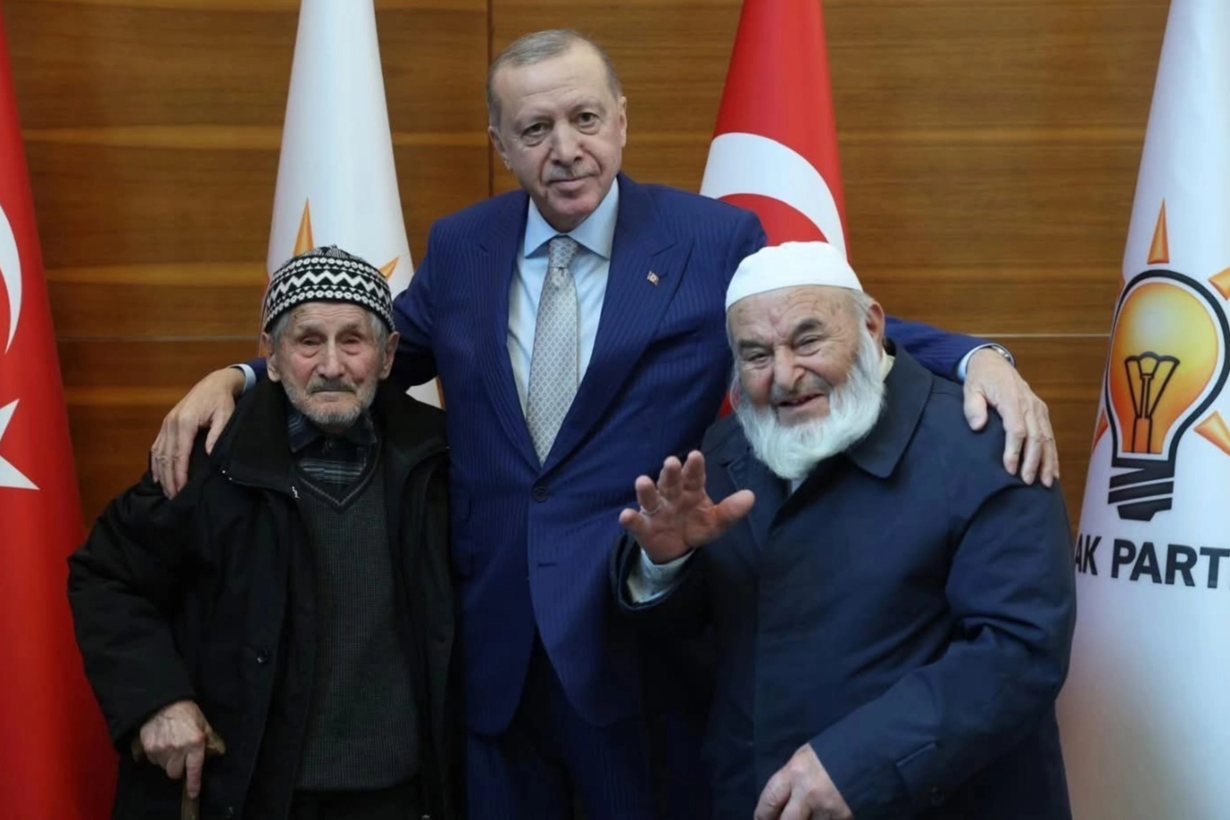 Düzceli asırlık çınarlar Cumhurbaşkanı Erdoğan’la buluştu