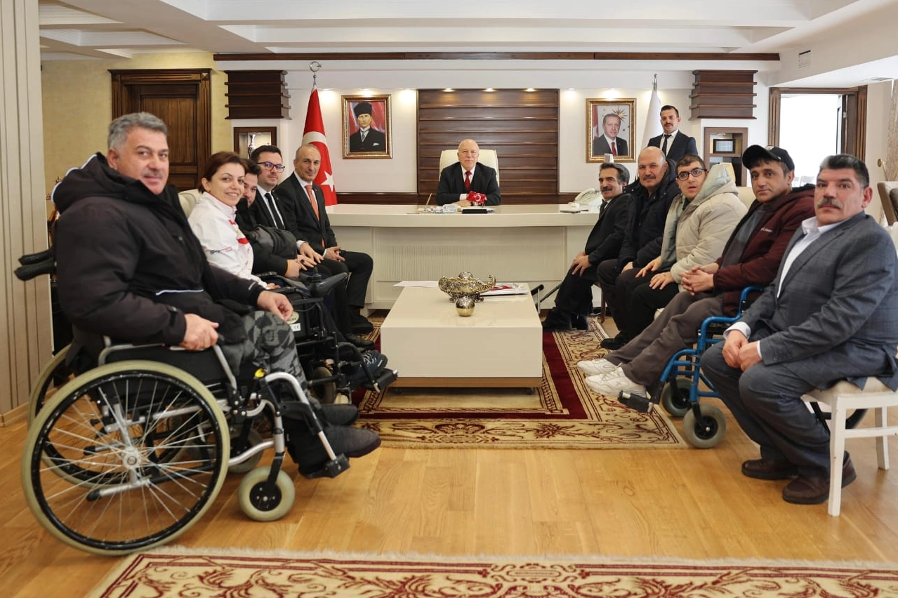 Erzurum’da Engelliler Meclisi’nden Başkan Sekmen’e ziyaret