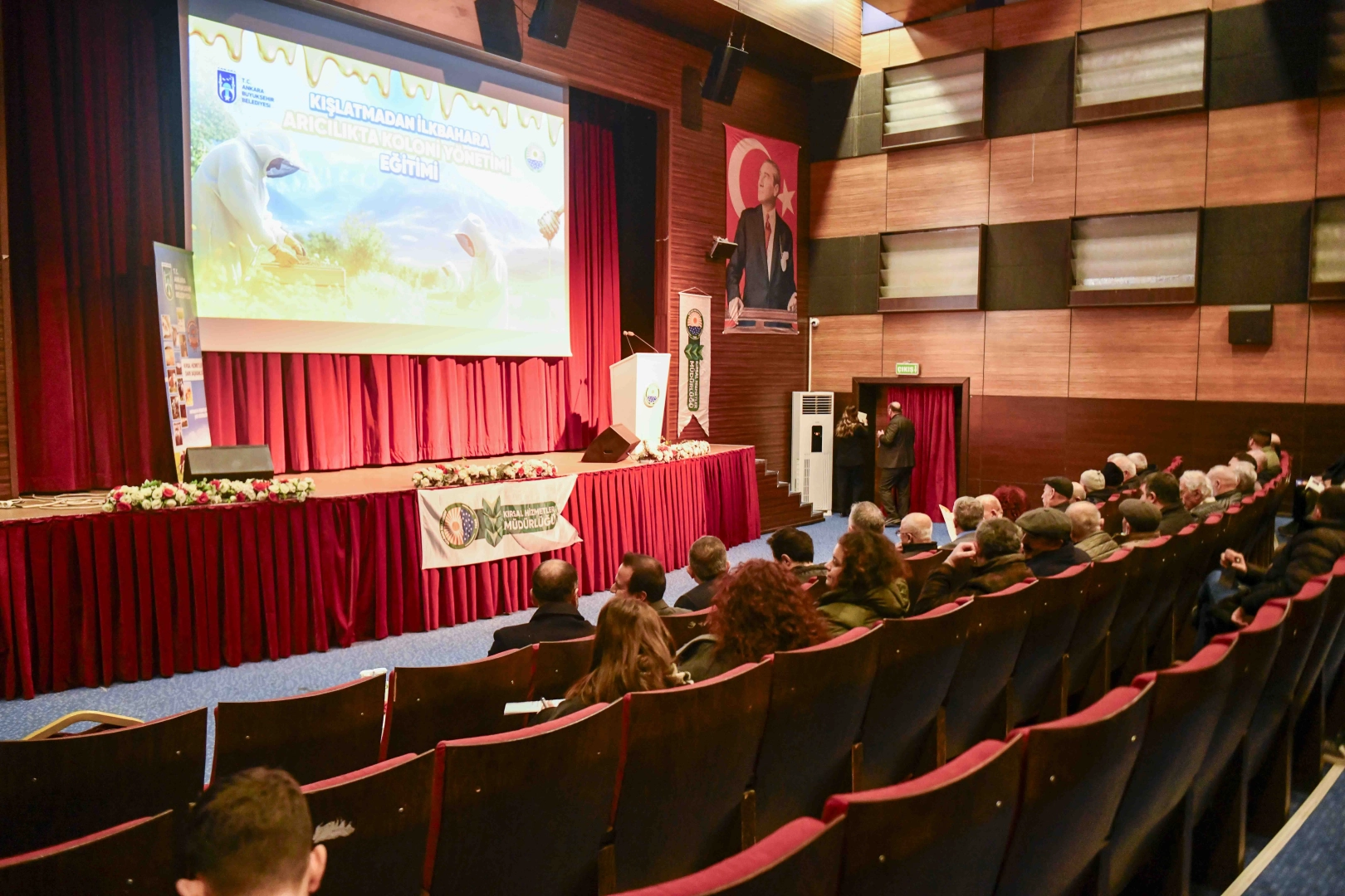 Eskişehir’de Mini Minikler Futsal Şenliği coşkusu başladı