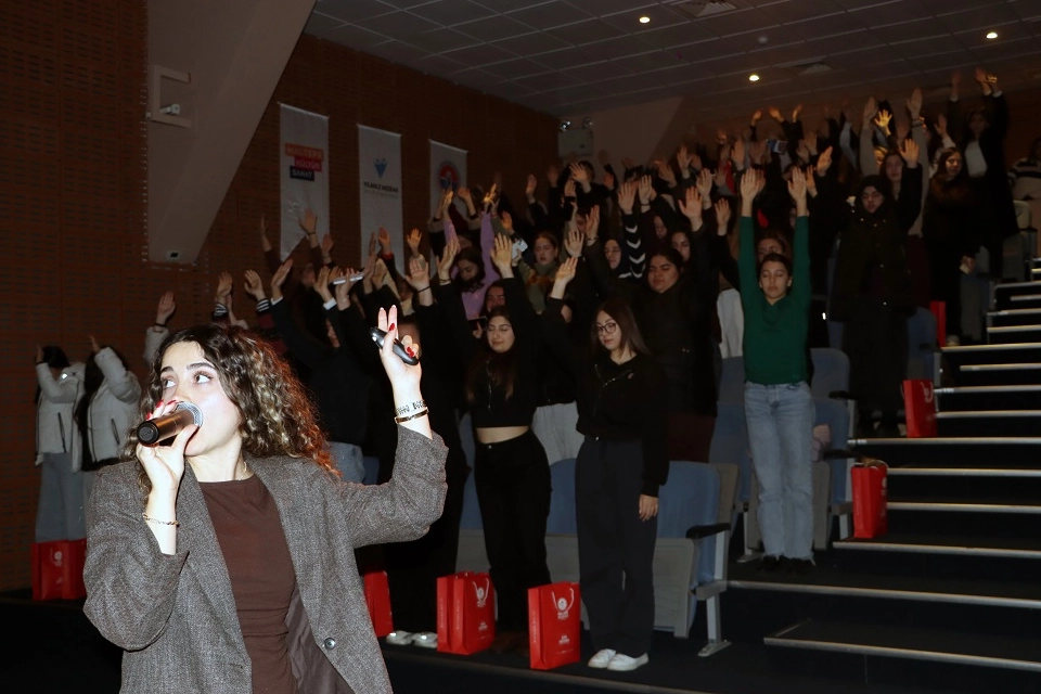 İstanbul’da Maltepeli genç kızlara hijyen eğitimi