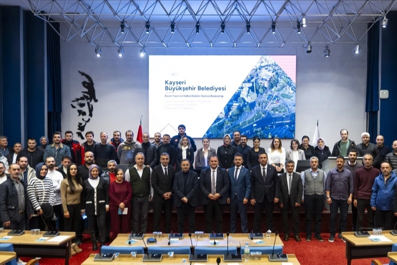 Kayseri Büyükşehir’den personeline eğitim yağmuru