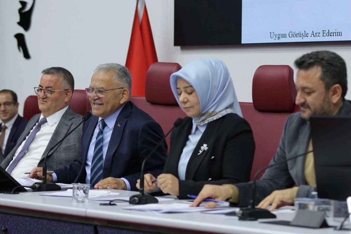 Kayseri Büyükşehir Meclisi’nden Elitaş’a vefa