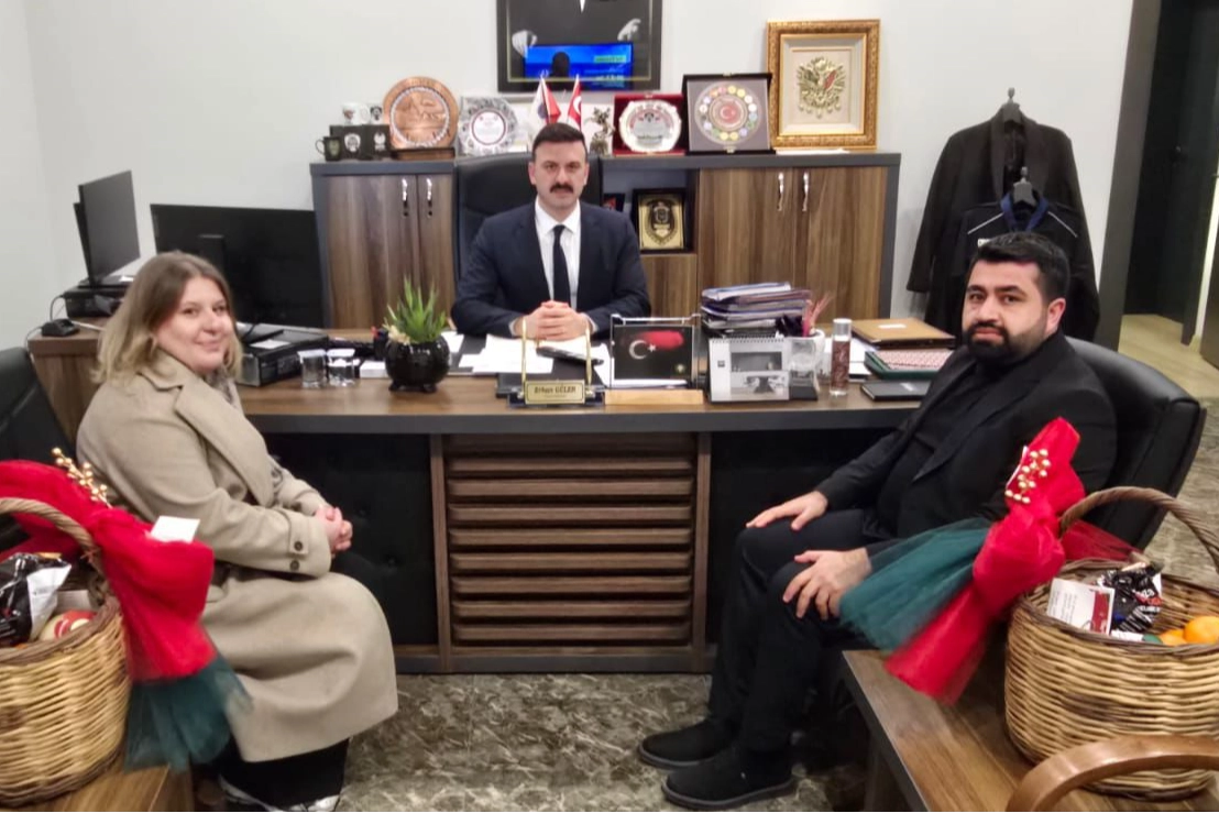 Kocaeli İzmit’te sağlıkçılar ve kolluk kuvvetleri unutulmadı