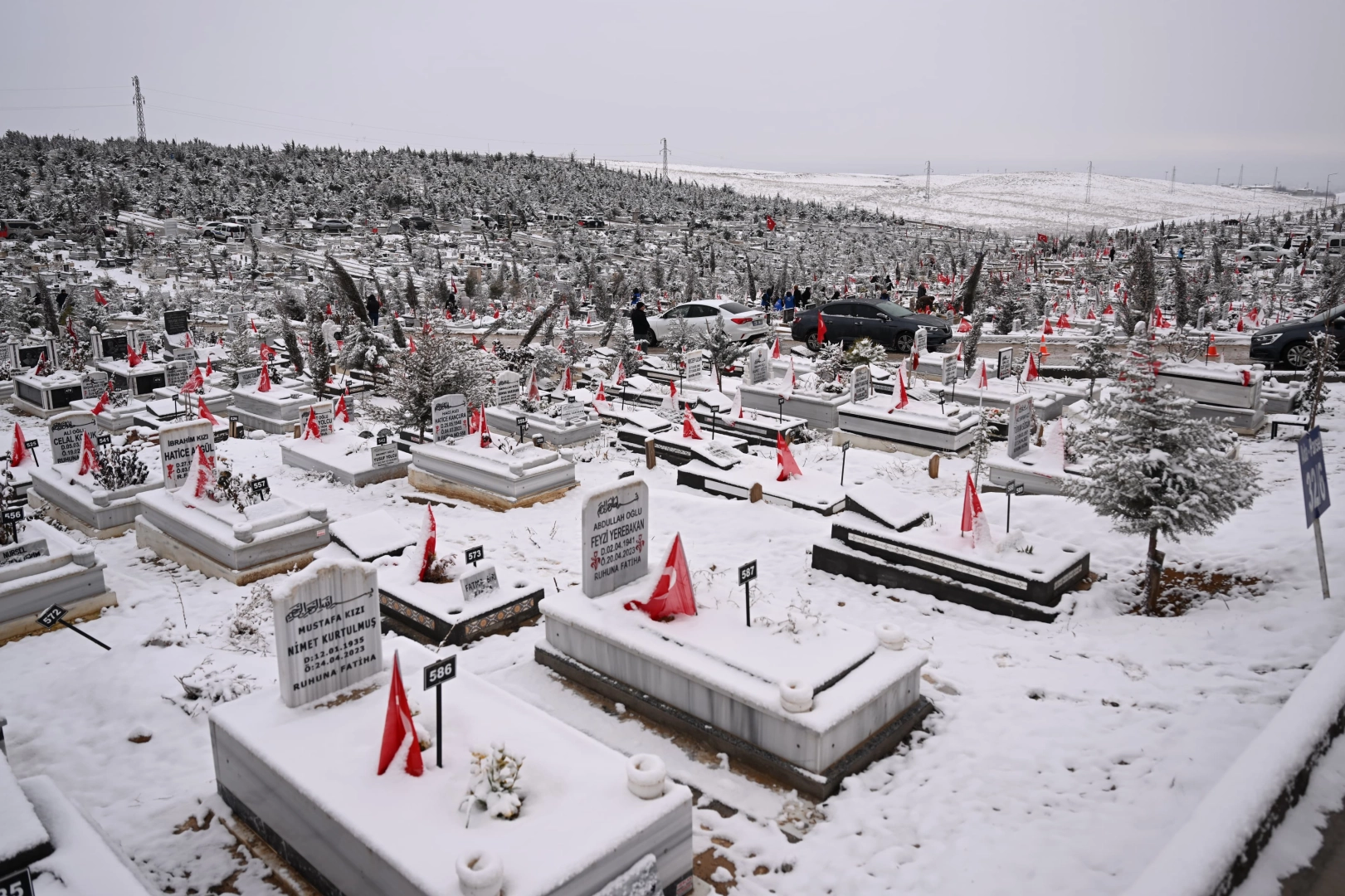 Malatya Büyükşehir acılı günlerde de vatandaşın yanında