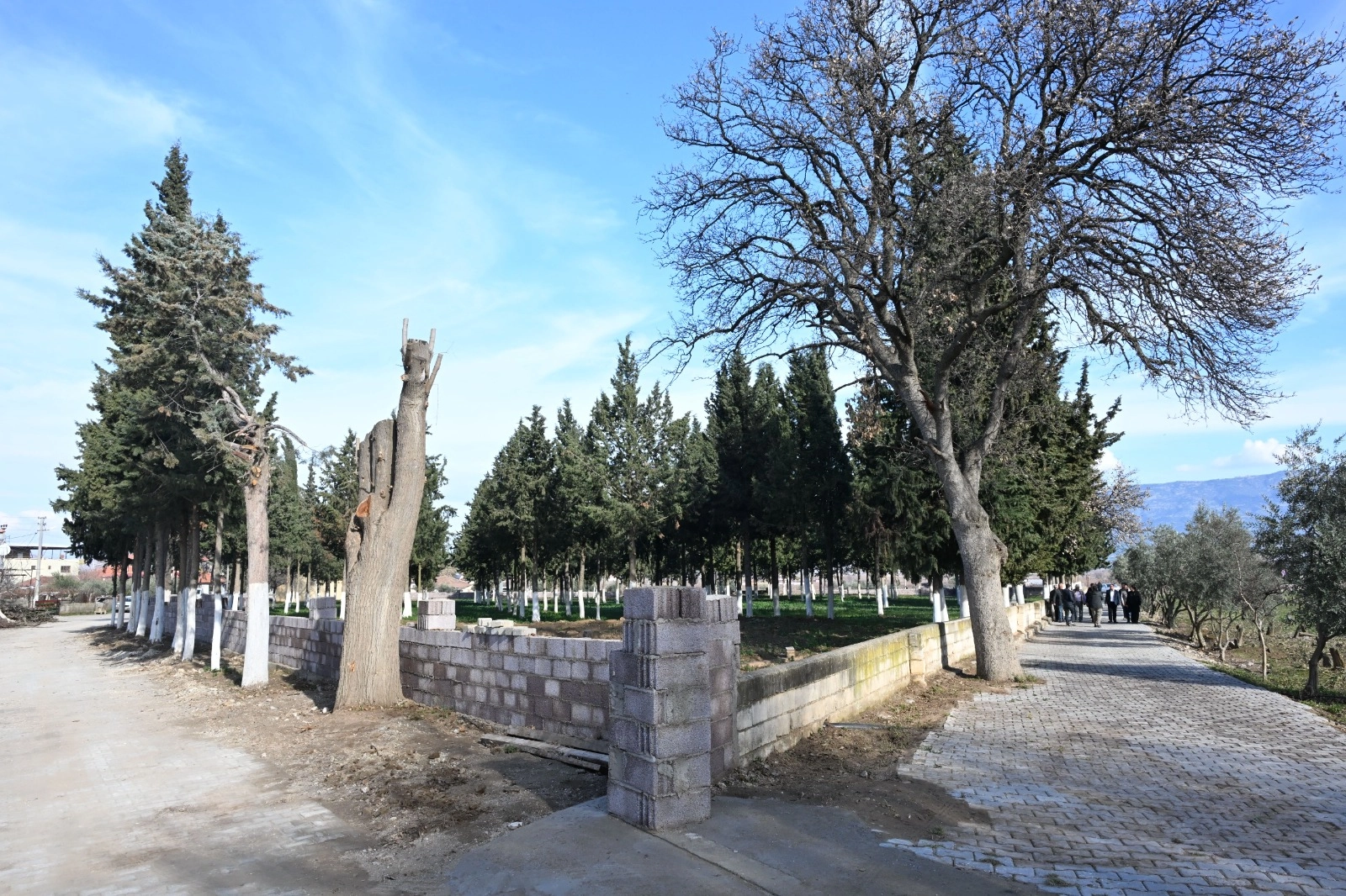 Manisa’da Aşağı Koçaklar Mezarlığı güvenli hale getirildi