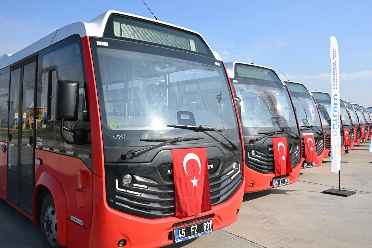 Manisa’da toplu taşımaya 12 yeni araç