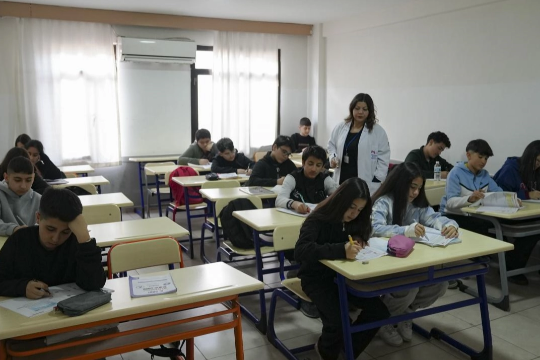 Mersin’de 8 bin 600 öğrenciye ücretsiz sınav desteği