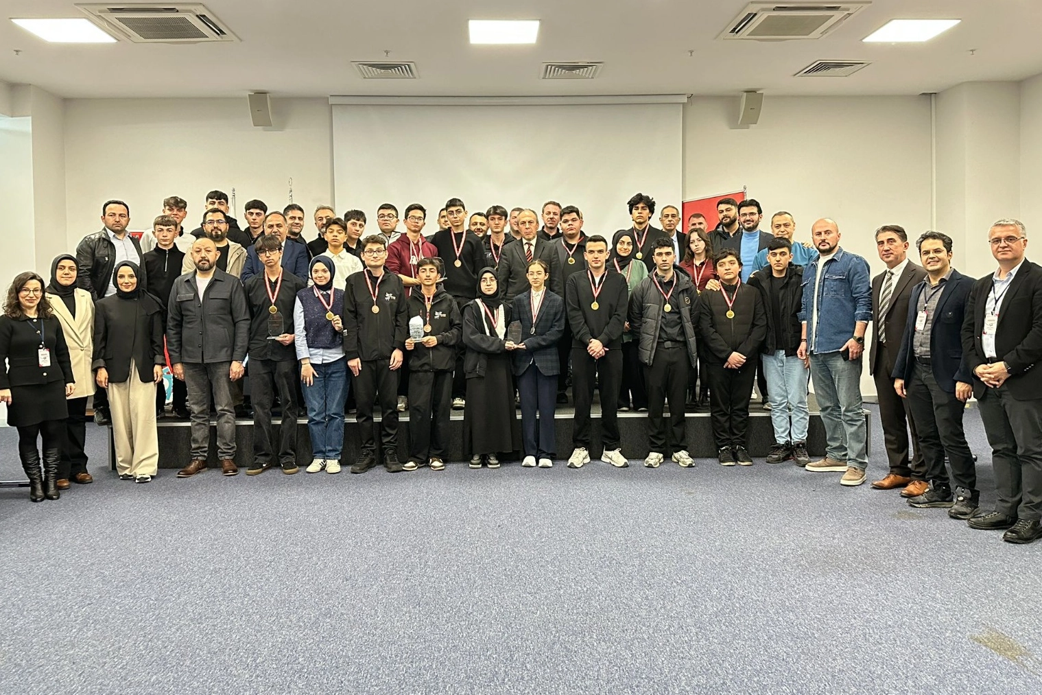 RoboBursa’da büyük final gerçekleşti… Şampiyonlar Çek Cumhuriyeti yolcusu