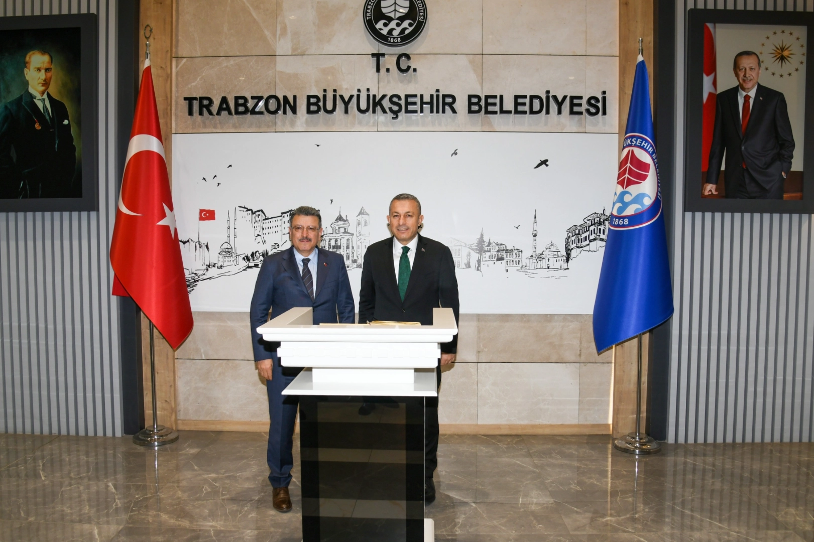 Trabzon Valisi Şahin’den Büyükşehir’e ziyaret