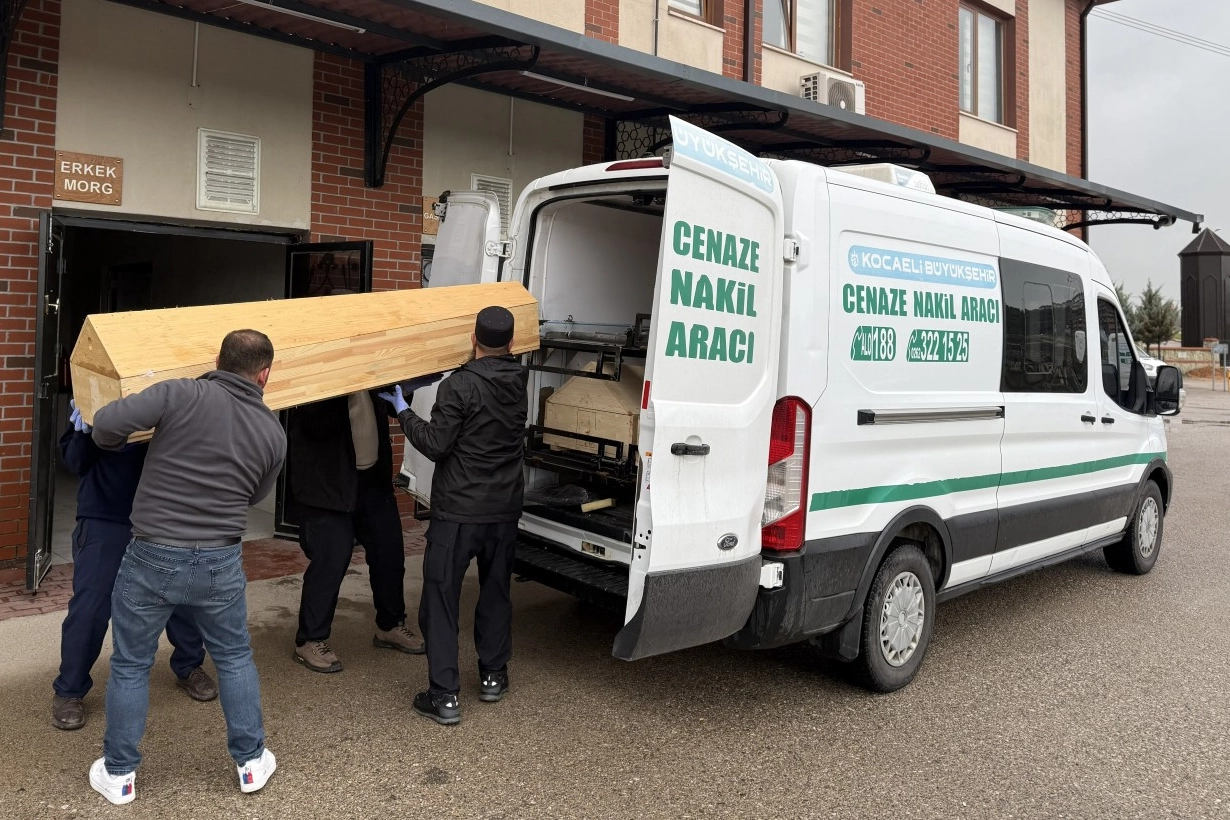 Kocaeli’de cenazeler 7/24 ücretsiz naklediliyor