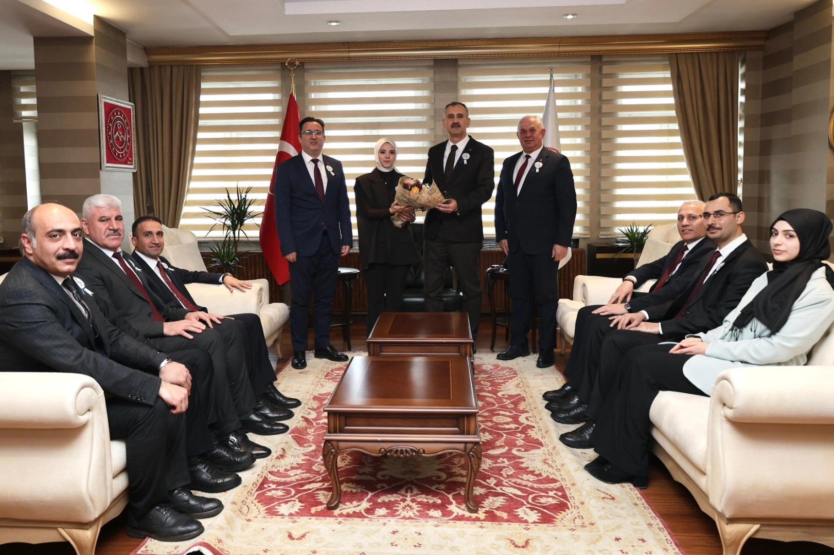 Ağrı Defterdarı’ndan Vali Bozkurt’a hafta ziyareti