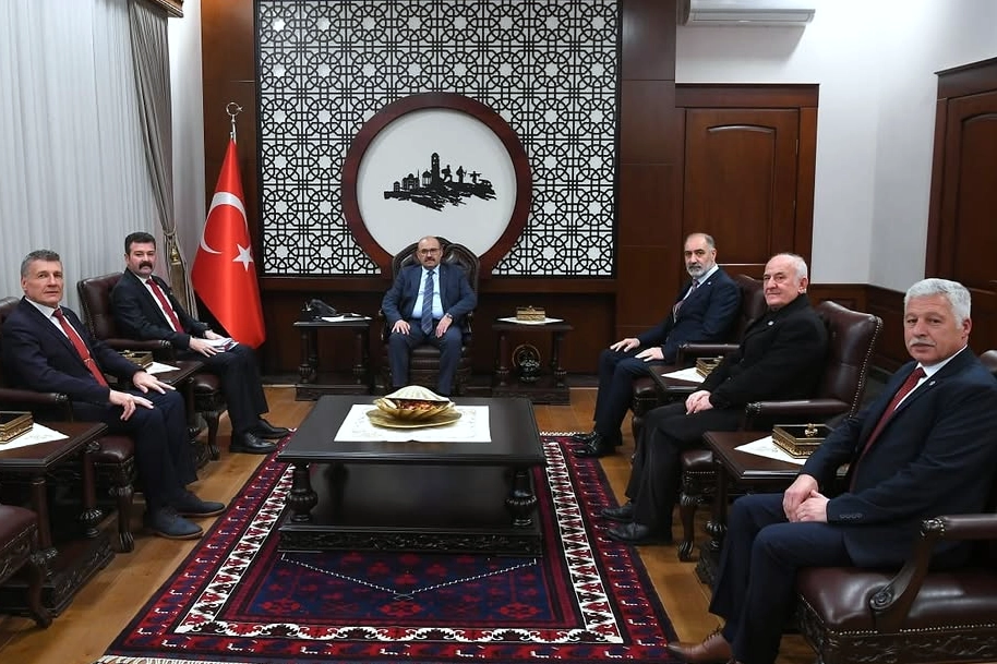 Balıkesir’de Emekli Emniyet  Mensuplarından Vali Ustaoğlu’na ziyaret