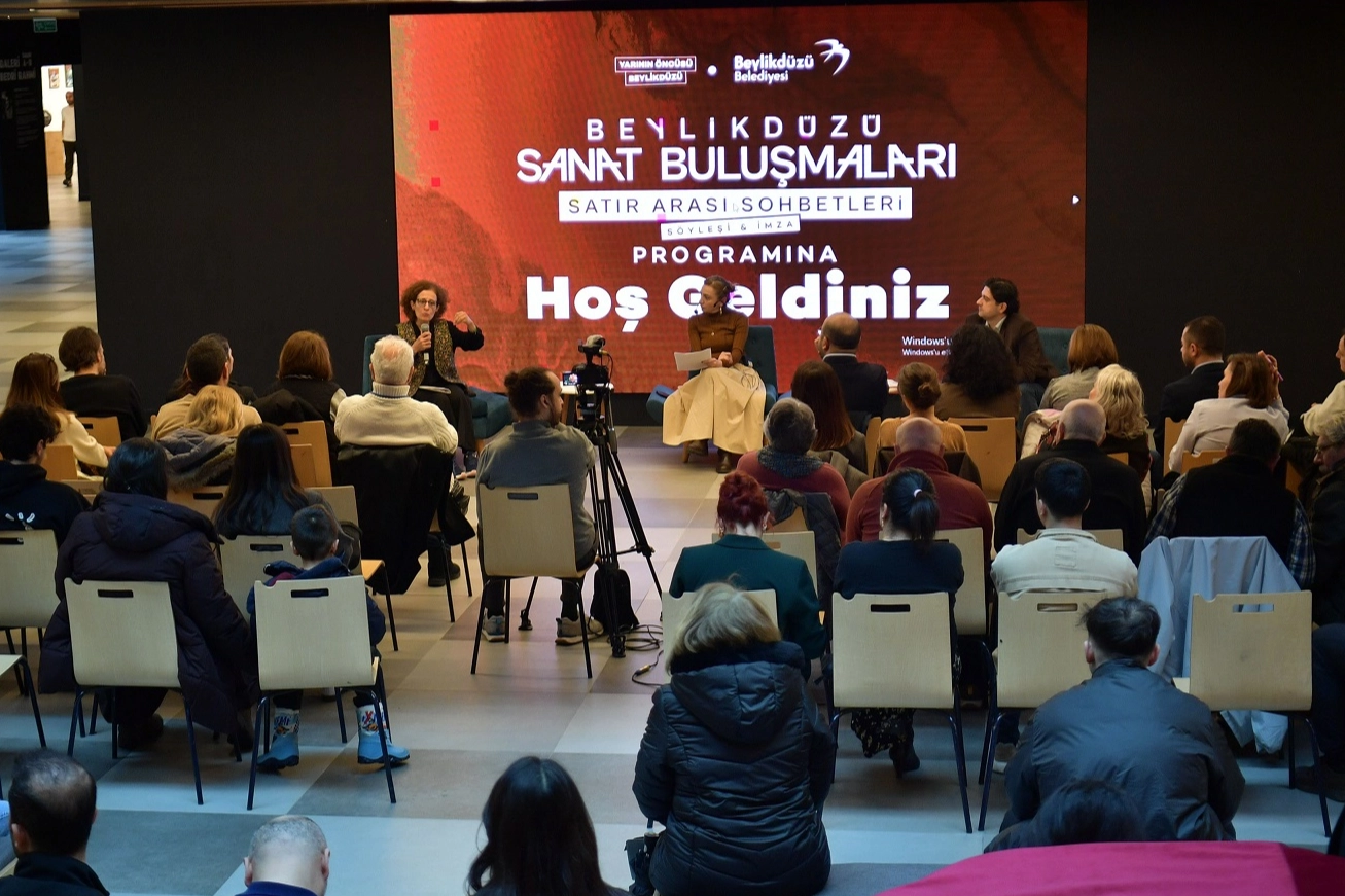 Beylikdüzü Sanat Buluşmalarında ‘sosyal çürüme’ konuşuldu