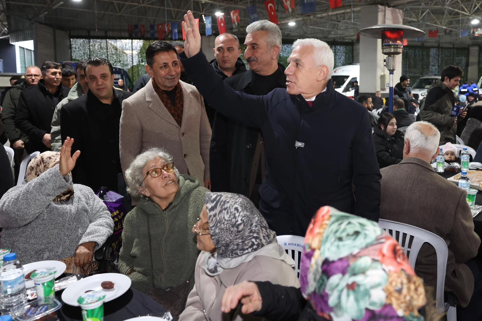 Bursa Büyükşehir’in sofrası bu kez Kestel’e kuruldu