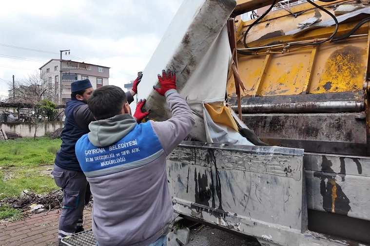 Çayırova Belediyesi’nden kaba atık uyarısı