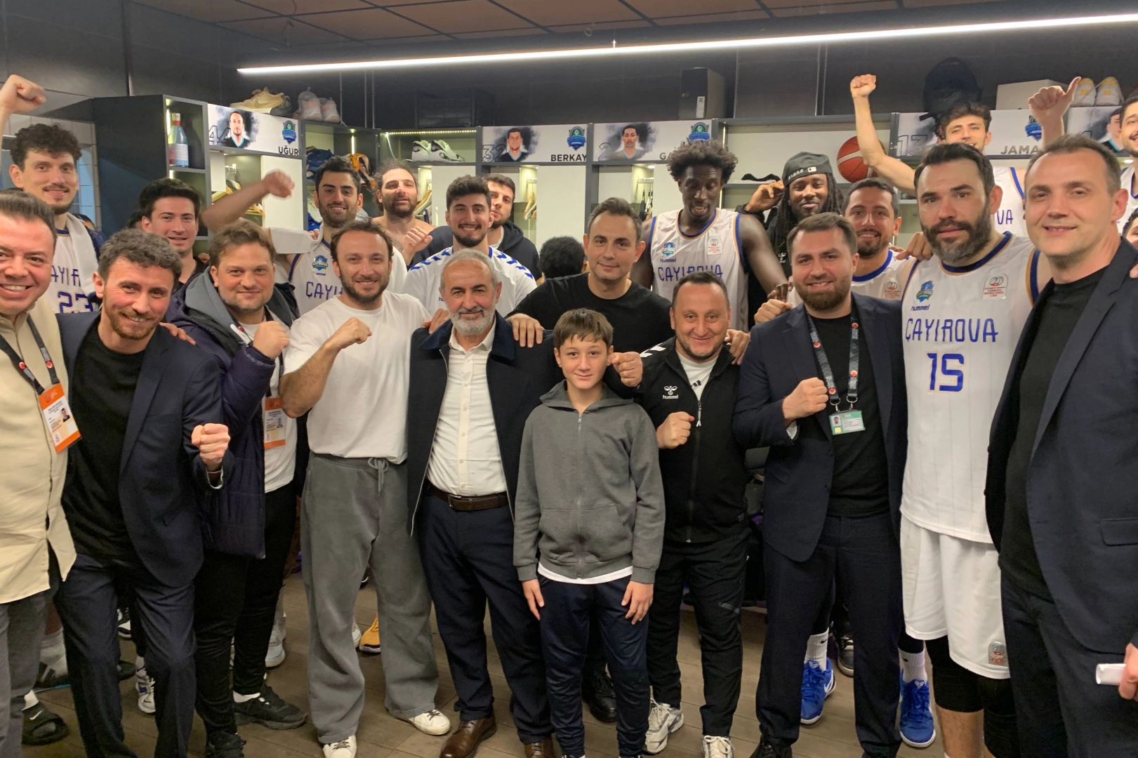 Çayırova, Fenerbahçe Koleji’ni potada mağlup etti