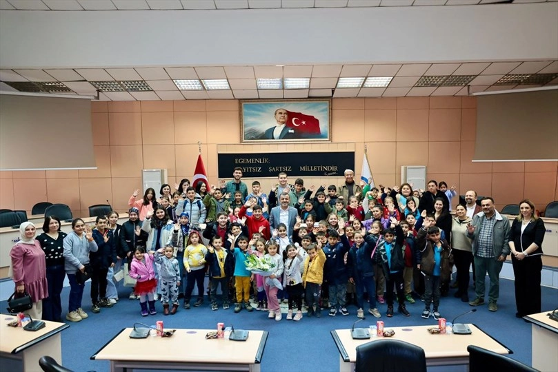 Denizli’de çocukların yüzü Büyükşehir ile gülüyor