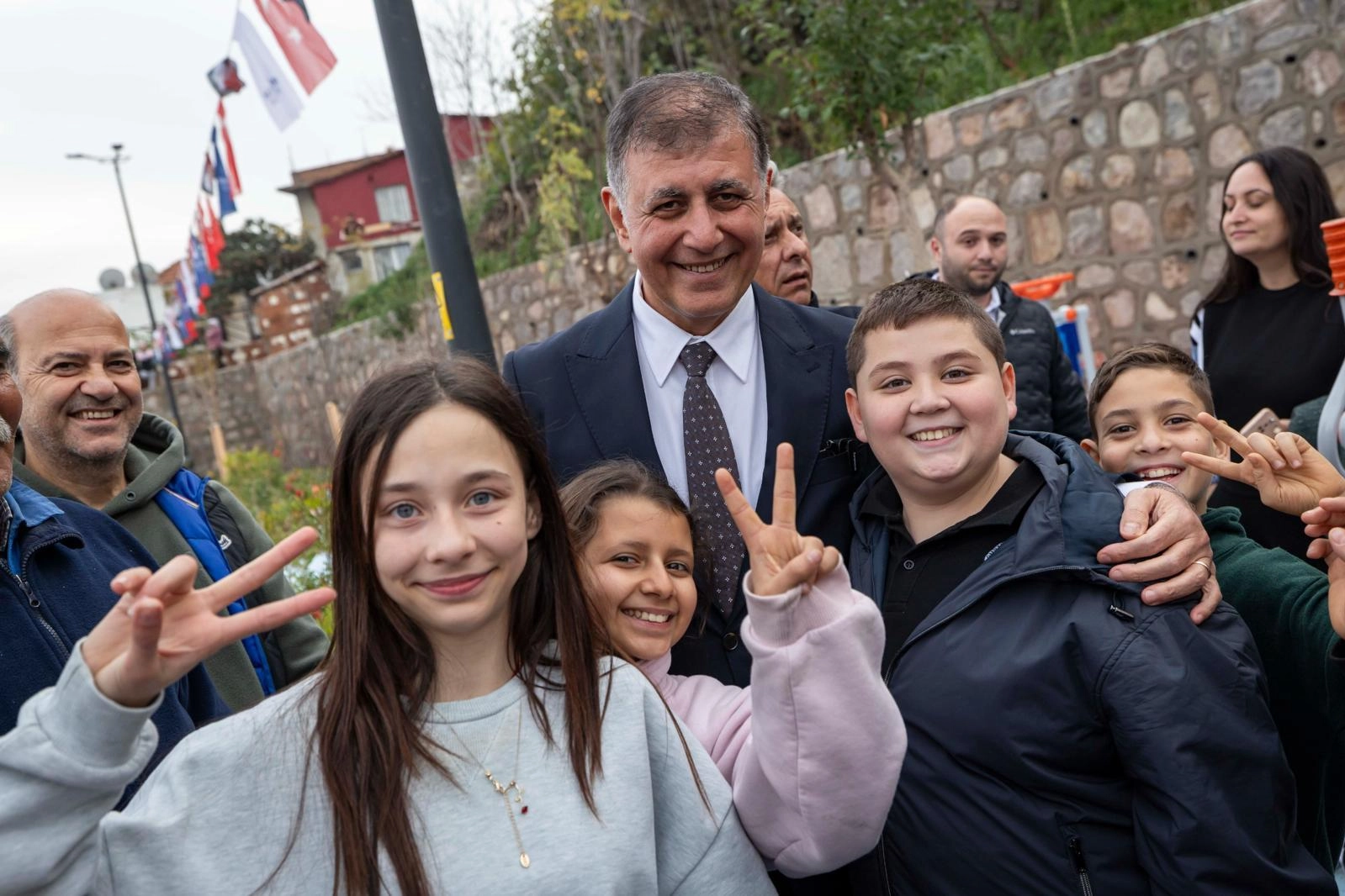 İzmir, çocuk dostu kent politikalarıyla Türkiye’ye örnek oldu