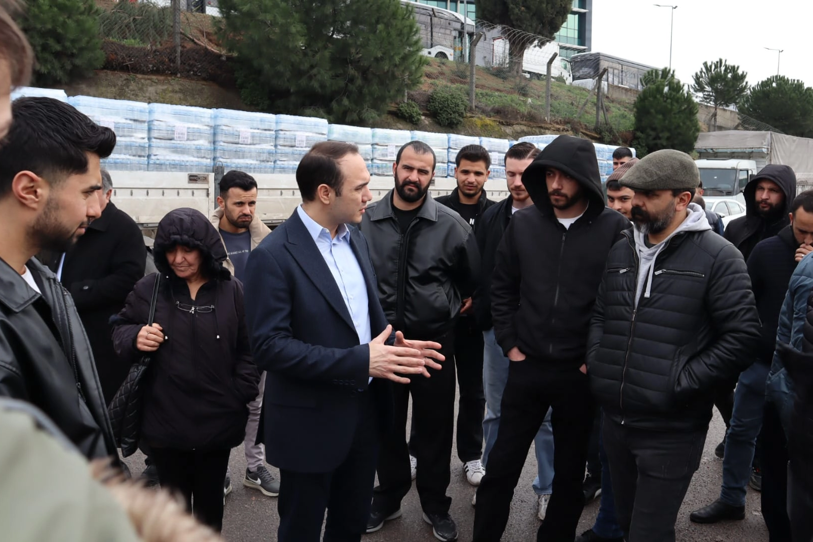 İzmit Belediyesi’nden Migros depo işçilerinin direnişine destek