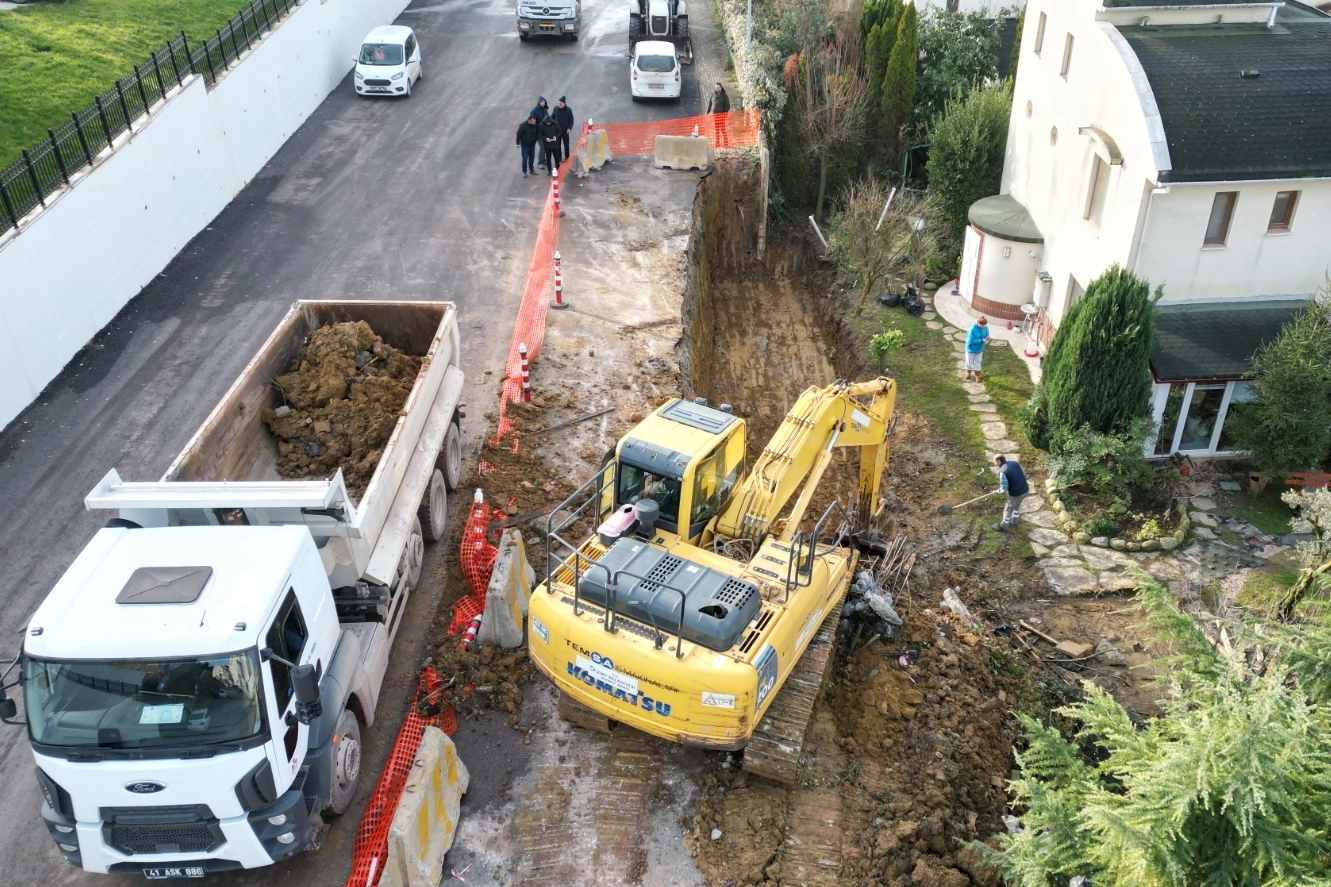İzmit’te Tüysüzler’e yeni istinat duvarı