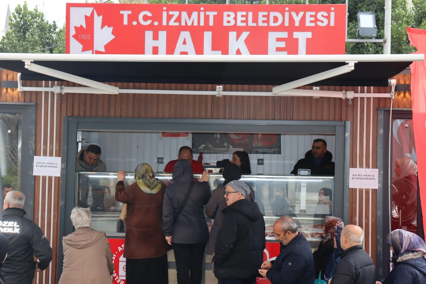 İzmit’te uygun fiyatlı et desteği Ramazan’da da sürecek