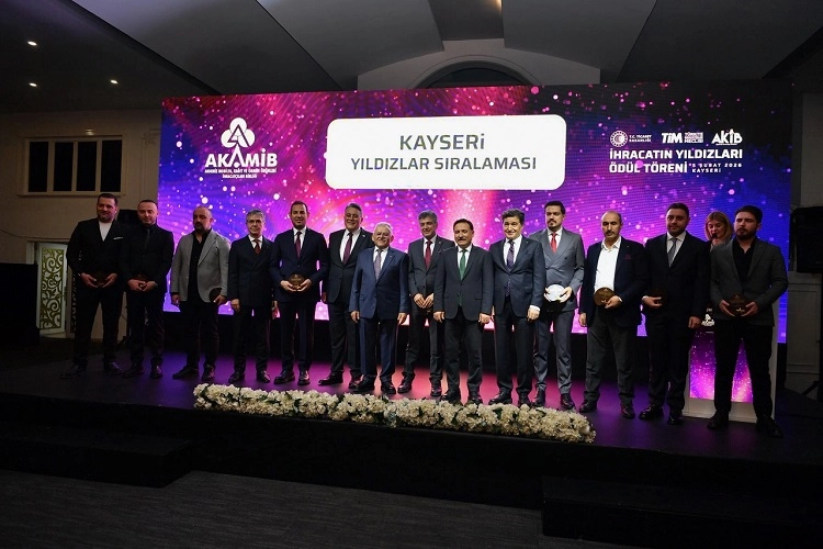 Kayseri’de İhracatın Yıldızları ödüllerine kavuştu