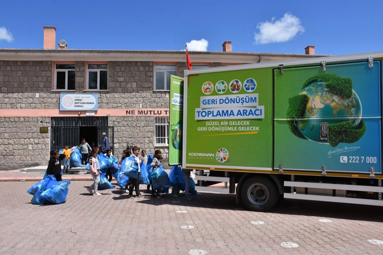 Kayseri Kocasinan okullarda çevre bilincini aşılıyor