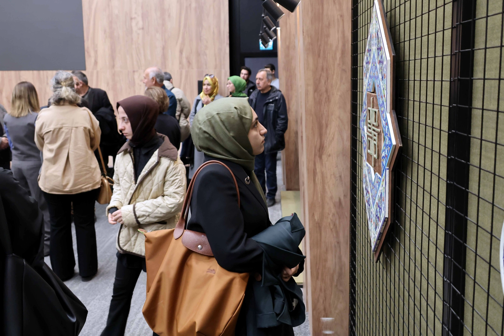 Konya Karatay’da geleneksel çini sanatı sergisi