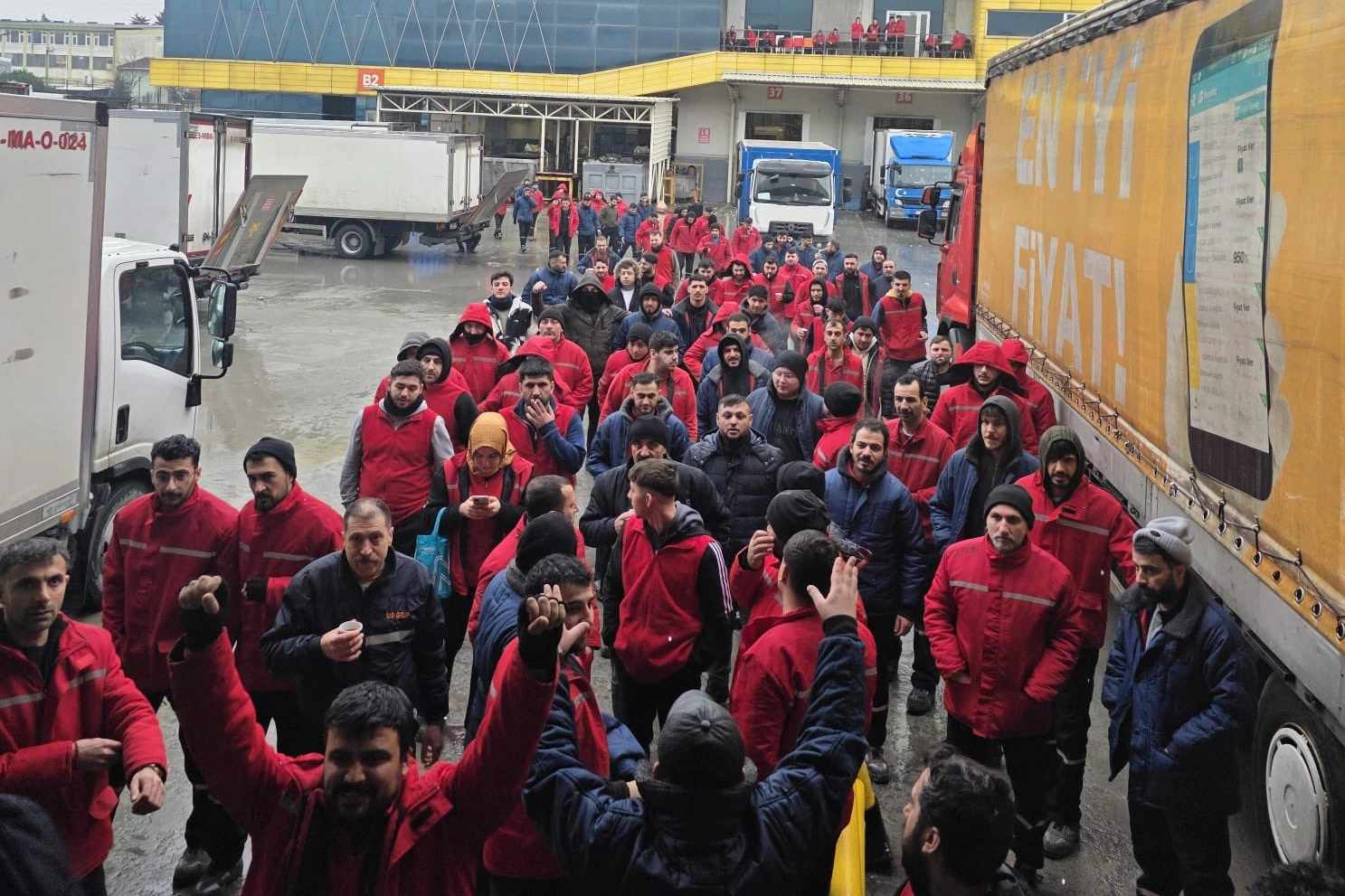 7 bin 875 dağıtım çalışanı Migros’un kadrosunda